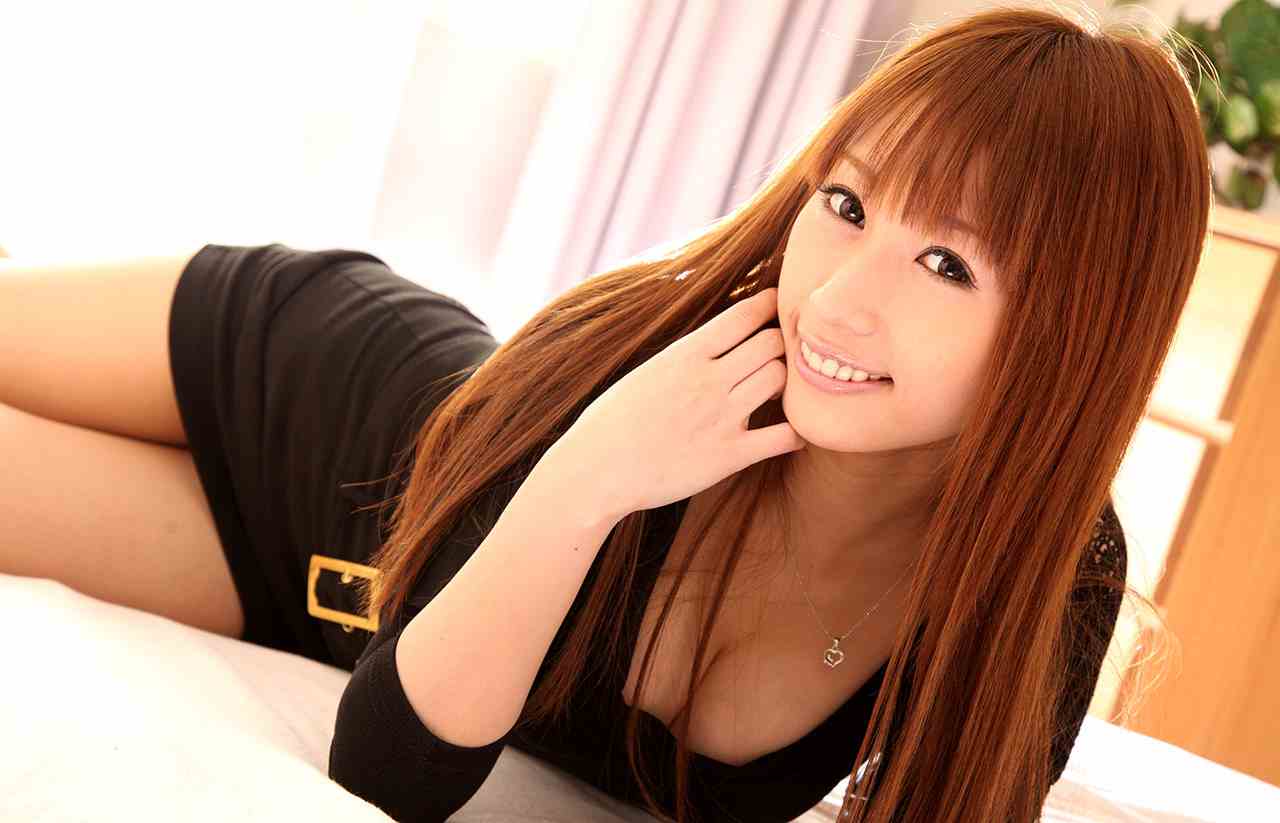 2 cô gái làm tình nhau ngoài vườn cây 2 cô gái làm tình nhau ngoài vườn cây